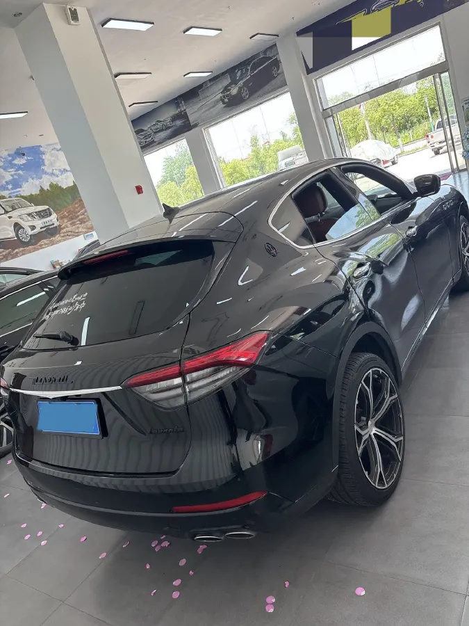 2022 Maserati Levante 2.0T 330HP L4 8AT,autocango,china used car exporter,china ev exporter,chinese used car exporter,chinese used ev exporter