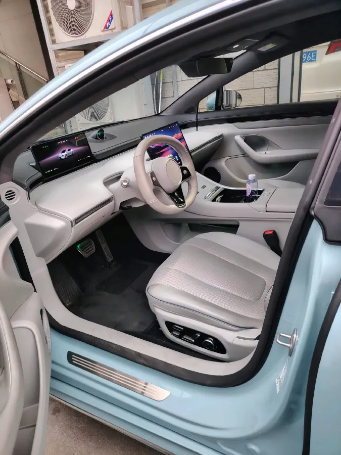 2025 Luxeed S7 BEV 82KWH,autocango,china used car exporter,china ev exporter,chinese used car exporter,chinese used ev exporter