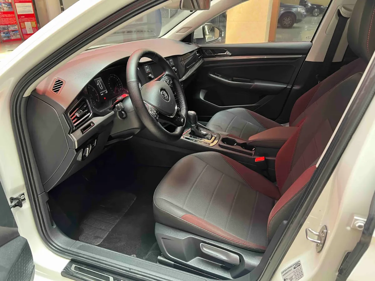 2019 HuangHai WeiLong 2.4T 218HP L4 6AT,autocango,china used car exporter,china ev exporter,chinese used car exporter,chinese used ev exporter