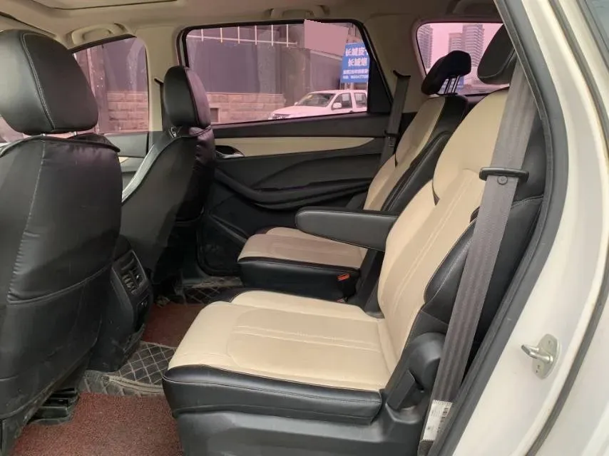 2018 BaoJun 360 1.5L 112HP L4 6MT,autocango,china used car exporter,china ev exporter,chinese used car exporter,chinese used ev exporter