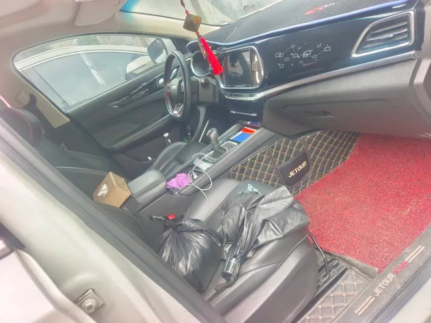 2019 Jetour X90 1.5T 147HP L4 6MT,autocango,china used car exporter,china ev exporter,chinese used car exporter,chinese used ev exporter