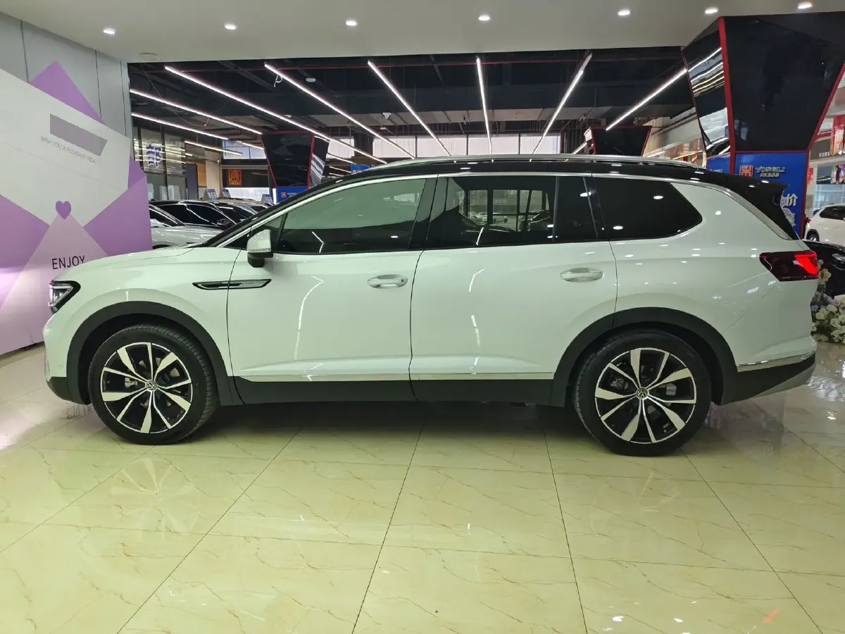 2021 Volkswagen Talagon 2.5T 299HP V6 7DCT,autocango,china used car exporter,china ev exporter,chinese used car exporter,chinese used ev exporter