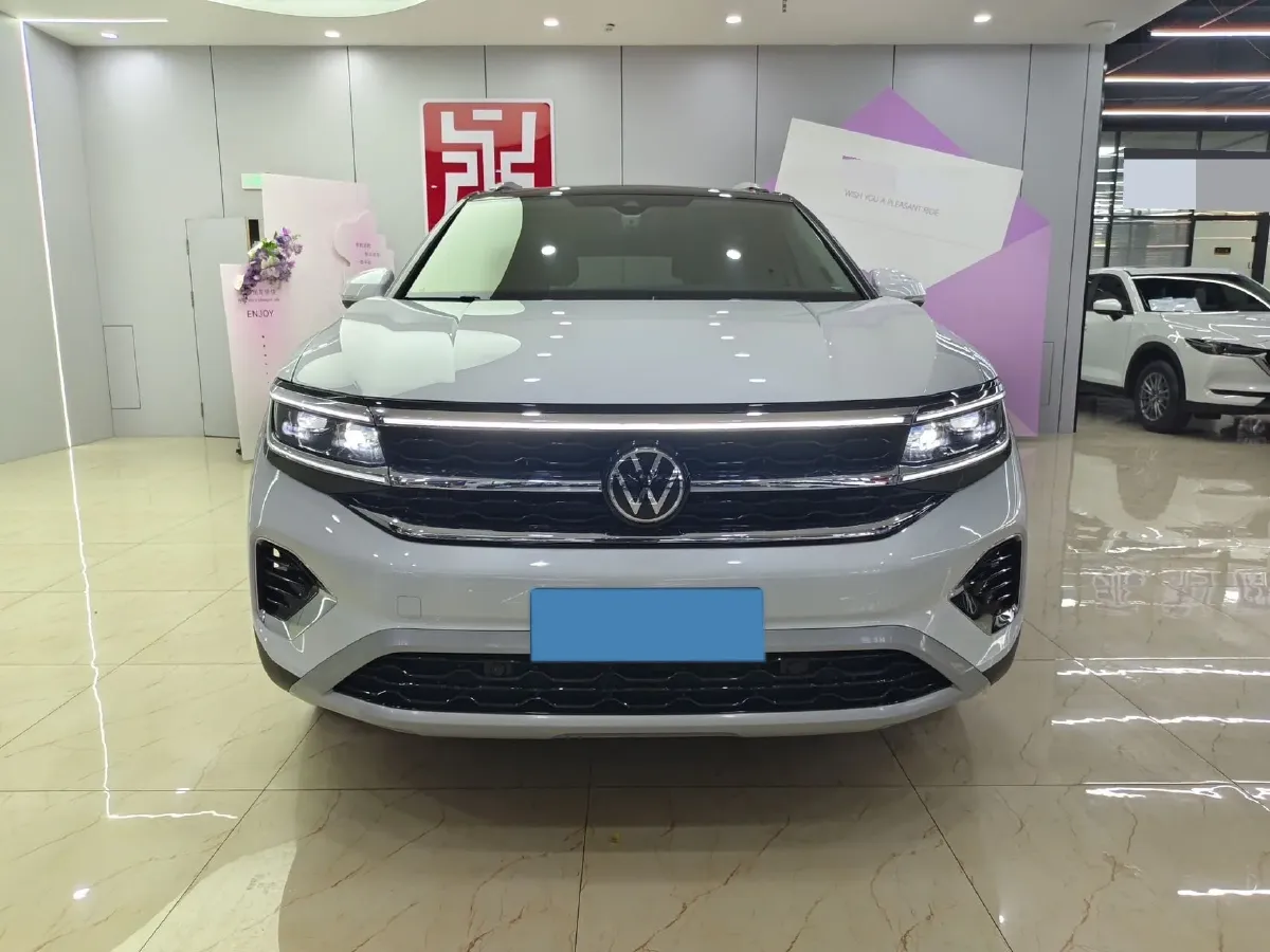 2021 Volkswagen Talagon 2.5T 299HP V6 7DCT,autocango,china used car exporter,china ev exporter,chinese used car exporter,chinese used ev exporter