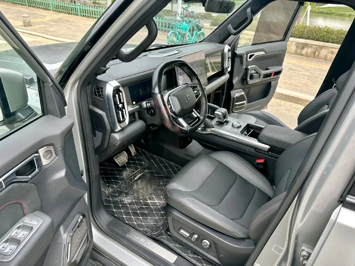 2024 Jetour Traveller 2.0T 254HP L4 7DCT,autocango,china used car exporter,china ev exporter,chinese used car exporter,chinese used ev exporter