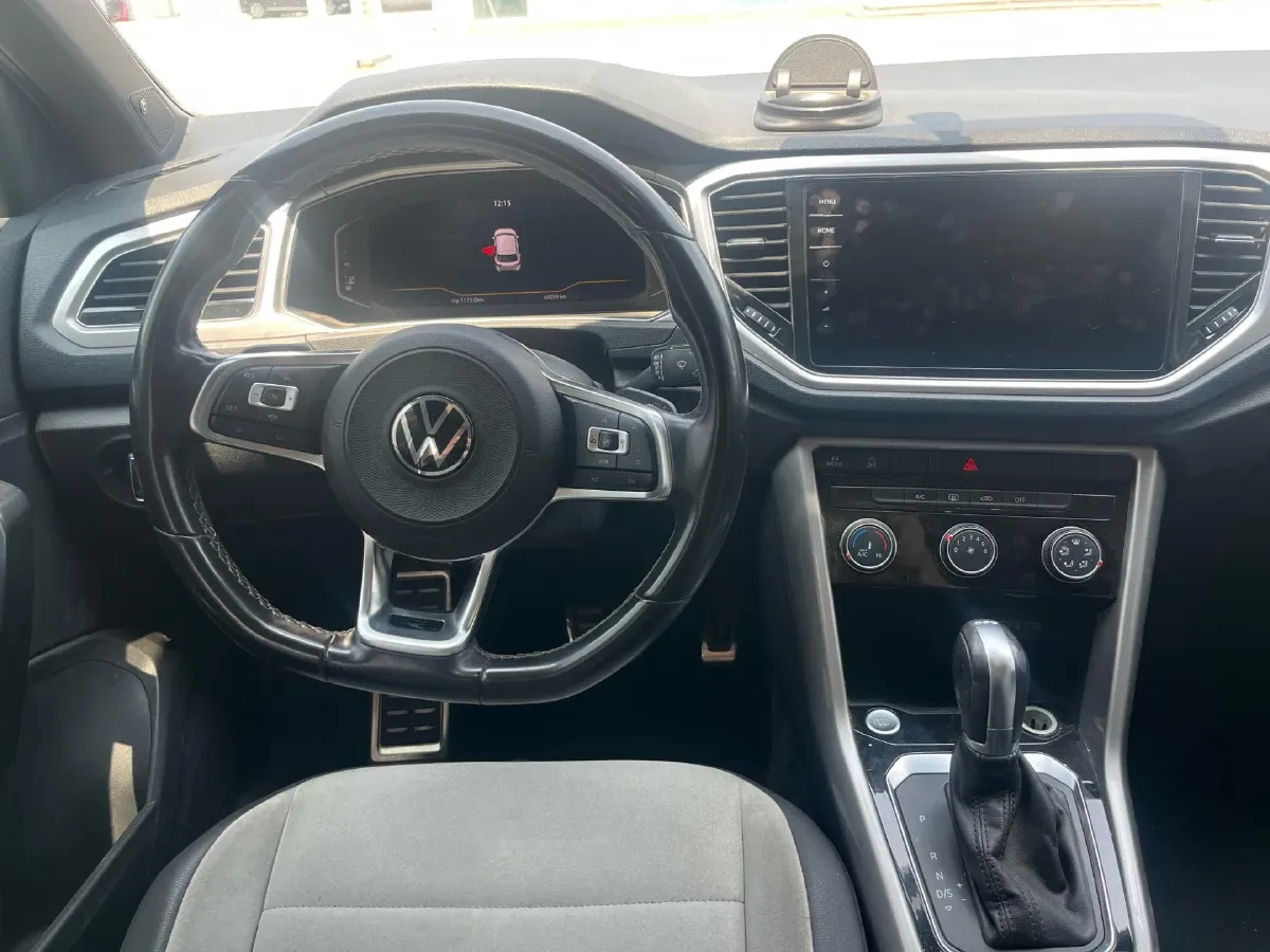 2022 Volkswagen T-Roc 1.4T 150HP L4 7DCT,autocango,china used car exporter,china ev exporter,chinese used car exporter,chinese used ev exporter