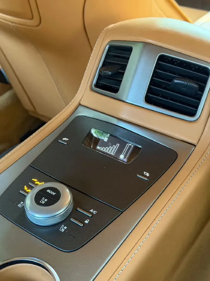 2017 Aston Martin Rapide 6.0L 560HP V12 8AT,autocango,china used car exporter,china ev exporter,chinese used car exporter,chinese used ev exporter