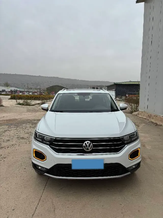2020 Volkswagen T-Roc 1.4T 150HP L4 7DCT,autocango,china used car exporter,china ev exporter,chinese used car exporter,chinese used ev exporter