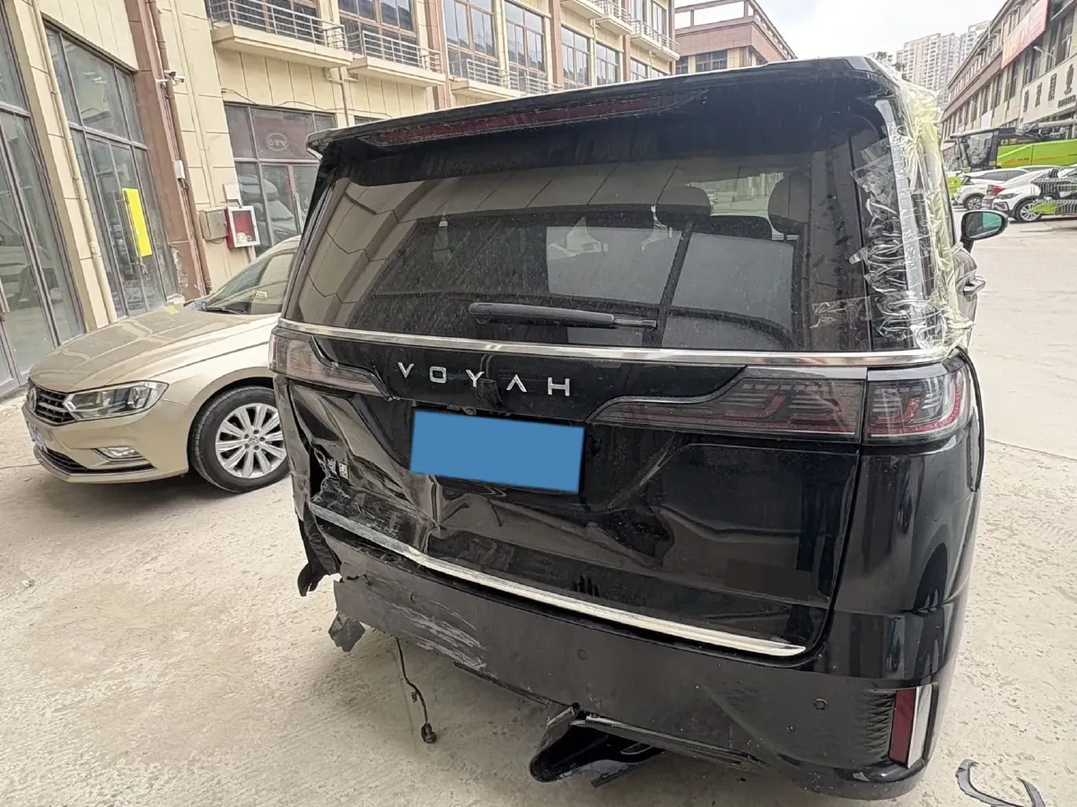 2022 Voyah Dream 1.5T 136HP L4 PHEV 25.57KWH,autocango,china used car exporter,china ev exporter,chinese used car exporter,chinese used ev exporter