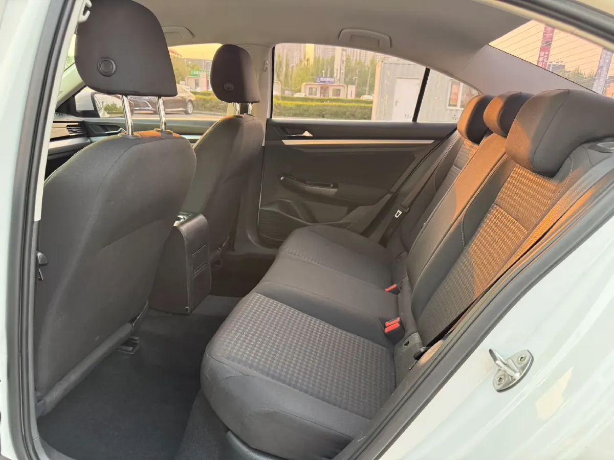 2019 Bestune T77 1.2T 143HP L4 7DCT,autocango,china used car exporter,china ev exporter,chinese used car exporter,chinese used ev exporter