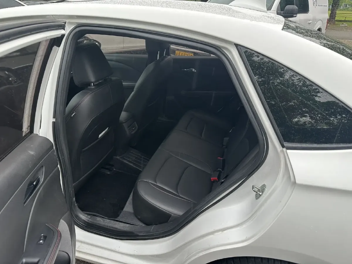2019 Chevrolet Monza 1.3T 163HP L3 6AT,autocango,china used car exporter,china ev exporter,chinese used car exporter,chinese used ev exporter