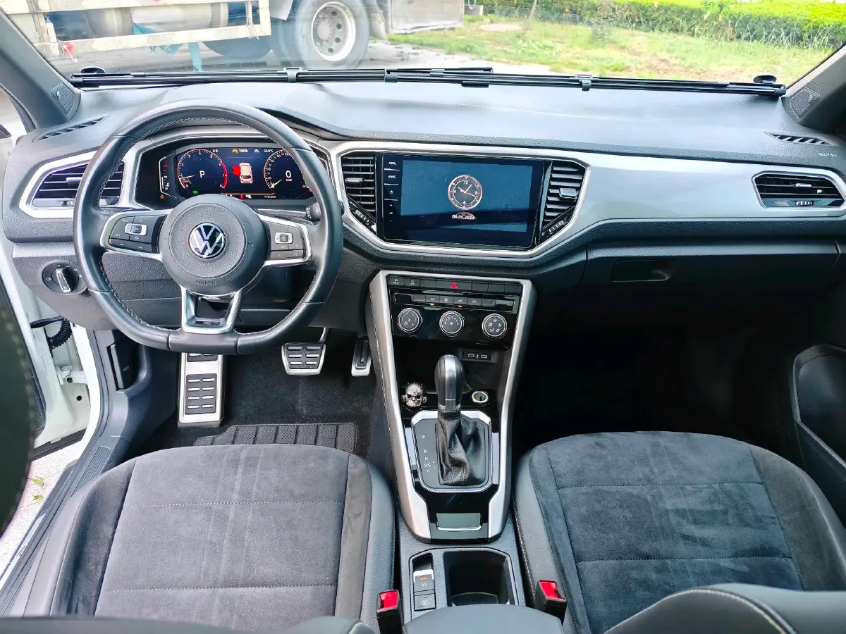2022 Volkswagen T-Roc 1.4T 150HP L4 7DCT,autocango,china used car exporter,china ev exporter,chinese used car exporter,chinese used ev exporter