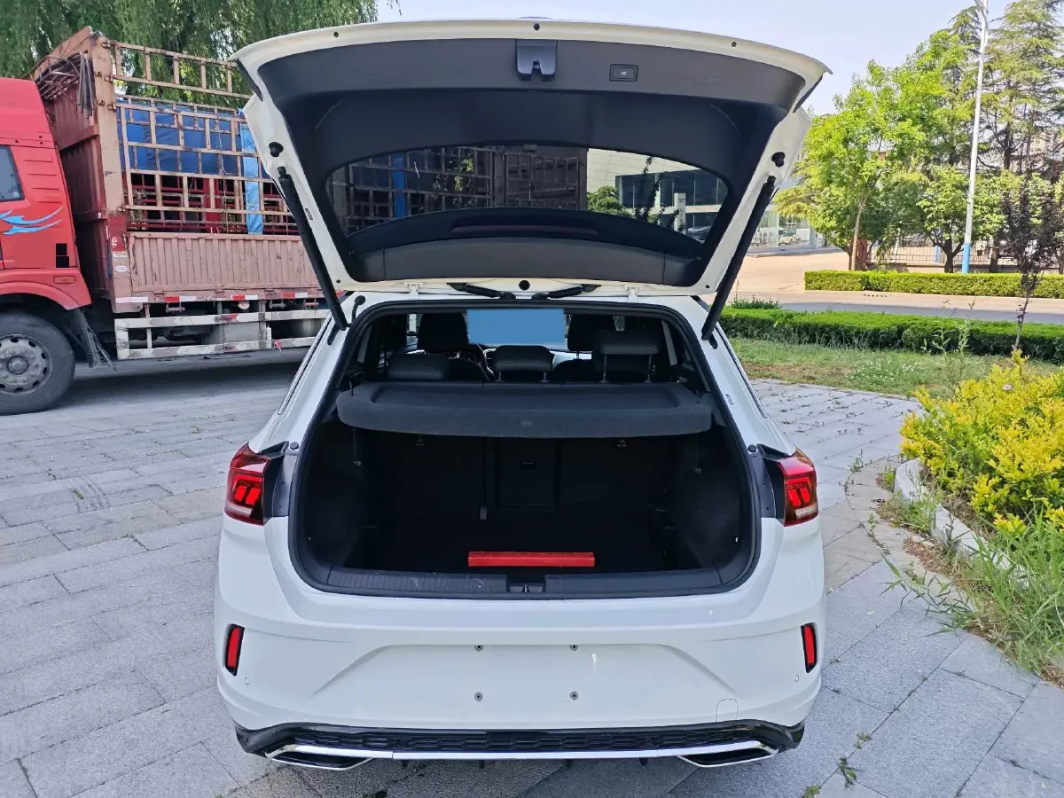 2022 Volkswagen T-Roc 1.4T 150HP L4 7DCT,autocango,china used car exporter,china ev exporter,chinese used car exporter,chinese used ev exporter
