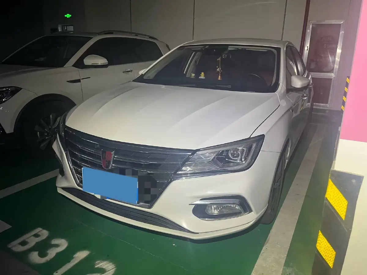 2019 Roewe i5 1.5T 169HP L4 7DCT,autocango,china used car exporter,china ev exporter,chinese used car exporter,chinese used ev exporter