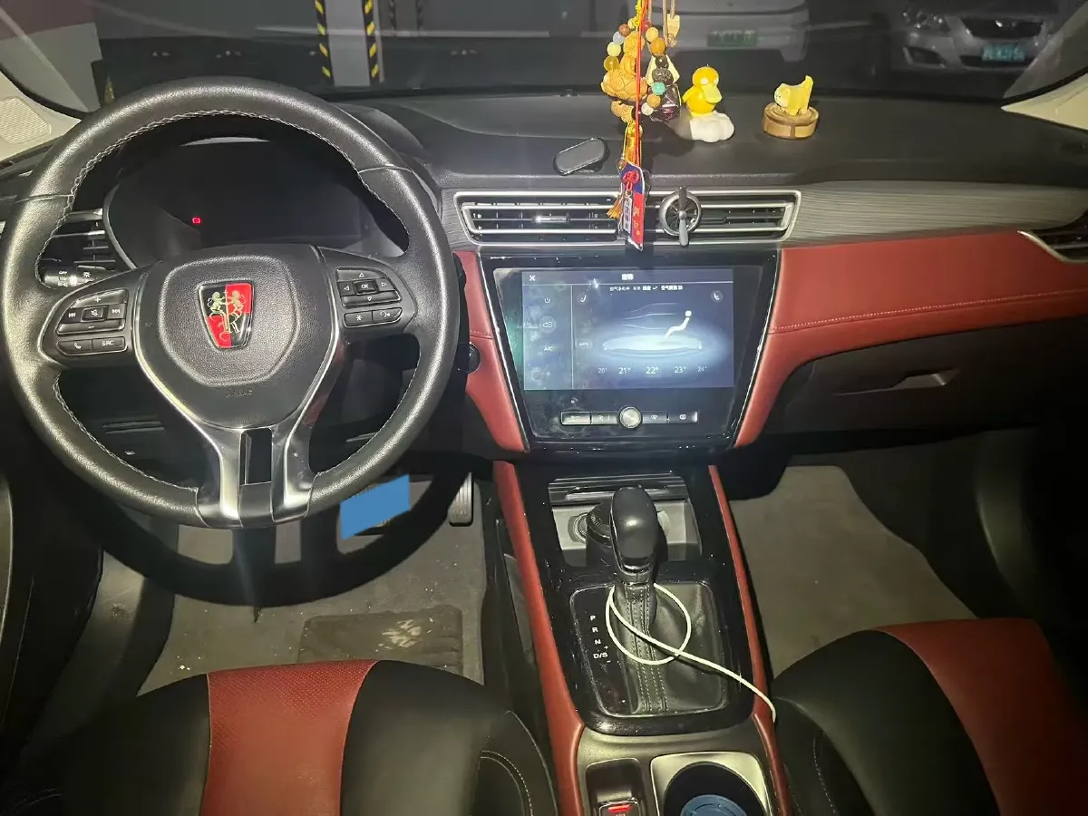 2019 Roewe i5 1.5T 169HP L4 7DCT,autocango,china used car exporter,china ev exporter,chinese used car exporter,chinese used ev exporter
