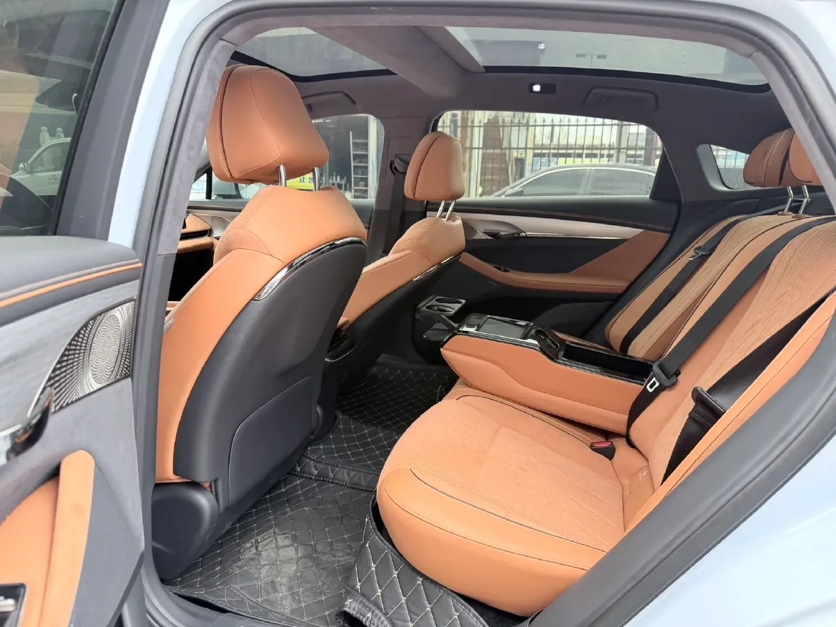 2023 Voyah ZhuiGuang BEV 82.11KWH,autocango,china used car exporter,china ev exporter,chinese used car exporter,chinese used ev exporter