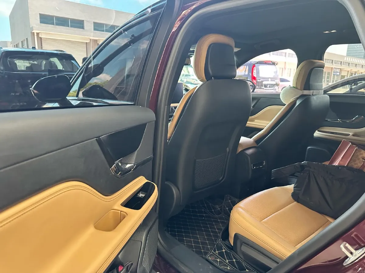 2022 Lincoln Corsair 2.0T 245HP L4 8AT,autocango,china used car exporter,china ev exporter,chinese used car exporter,chinese used ev exporter
