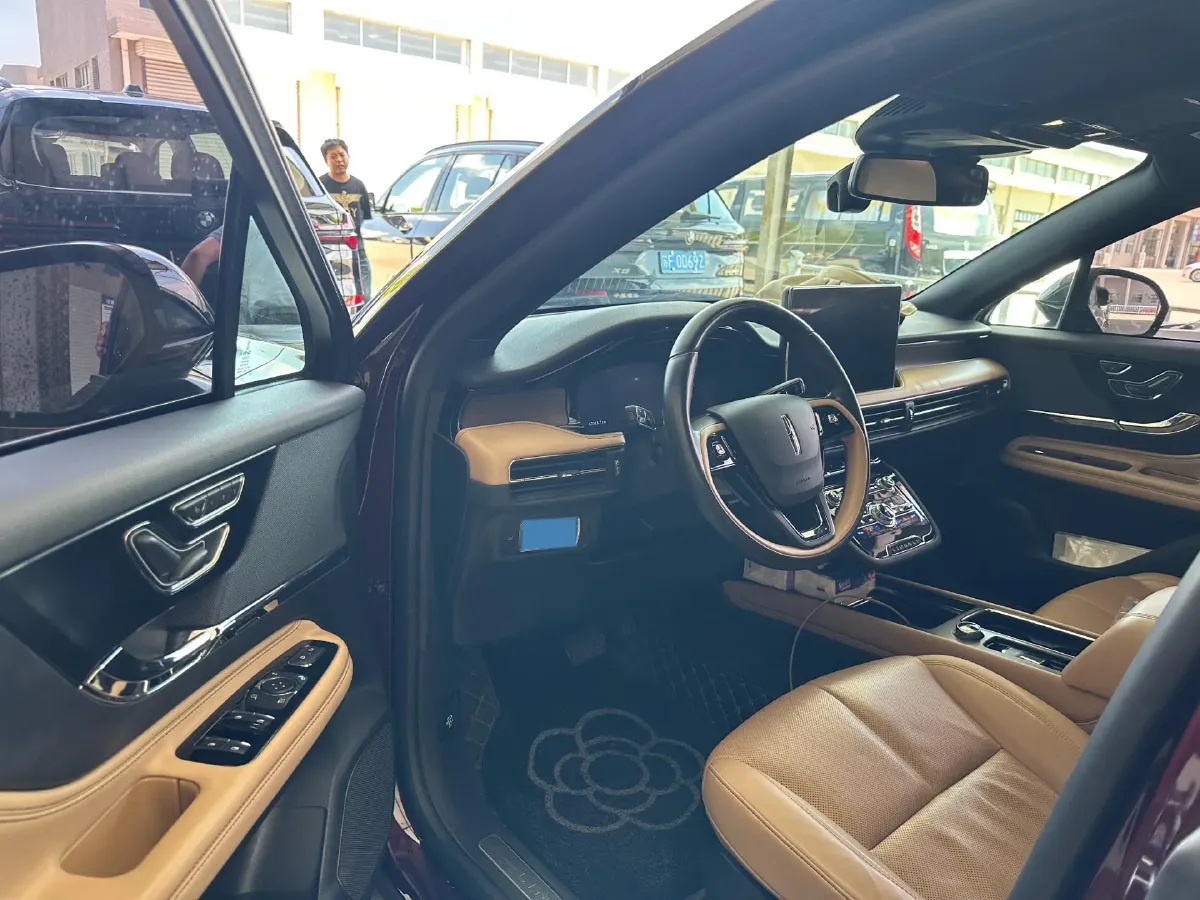 2022 Lincoln Corsair 2.0T 245HP L4 8AT,autocango,china used car exporter,china ev exporter,chinese used car exporter,chinese used ev exporter
