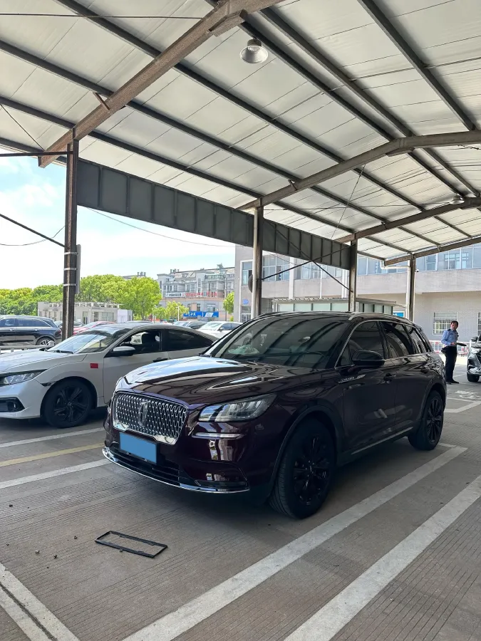 2022 Lincoln Corsair 2.0T 245HP L4 8AT,autocango,china used car exporter,china ev exporter,chinese used car exporter,chinese used ev exporter