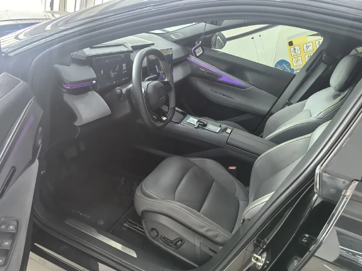 2023 LYNK&CO 08 EM-P 1.5T 163HP L4 3DHT PHEV 21.2KWH,autocango,china used car exporter,china ev exporter,chinese used car exporter,chinese used ev exporter