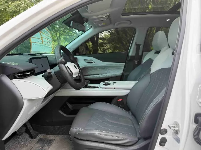 2024 ChangAn UNI-Z 1.5L 98HP L4 E-CVT PHEV 18.4KWH,autocango,china used car exporter,china ev exporter,chinese used car exporter,chinese used ev exporter