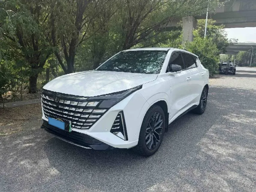 2024 ChangAn UNI-Z 1.5L 98HP L4 E-CVT PHEV 18.4KWH,autocango,china used car exporter,china ev exporter,chinese used car exporter,chinese used ev exporter