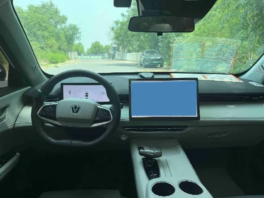 2024 ChangAn UNI-Z 1.5L 98HP L4 E-CVT PHEV 18.4KWH,autocango,china used car exporter,china ev exporter,chinese used car exporter,chinese used ev exporter