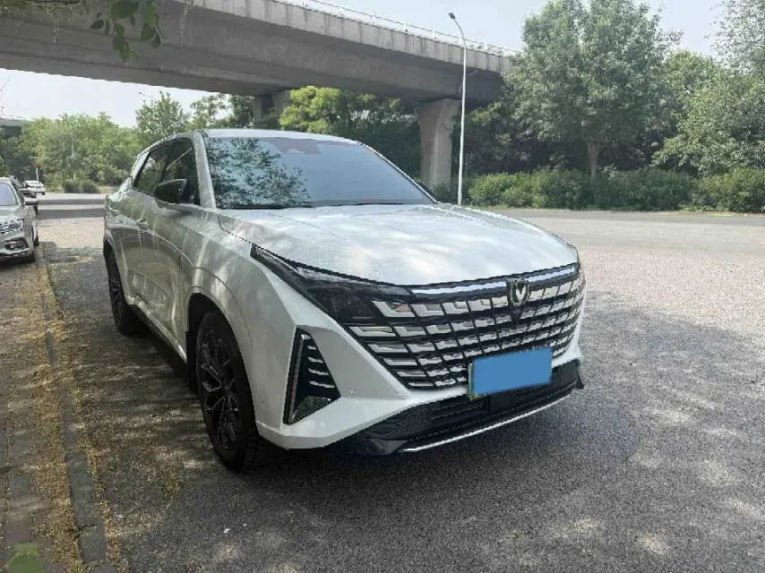 2024 ChangAn UNI-Z 1.5L 98HP L4 E-CVT PHEV 18.4KWH,autocango,china used car exporter,china ev exporter,chinese used car exporter,chinese used ev exporter