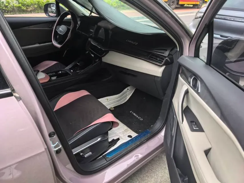 2023 LYNK&CO 06 1.5T 181HP L4 7DCT,autocango,china used car exporter,china ev exporter,chinese used car exporter,chinese used ev exporter