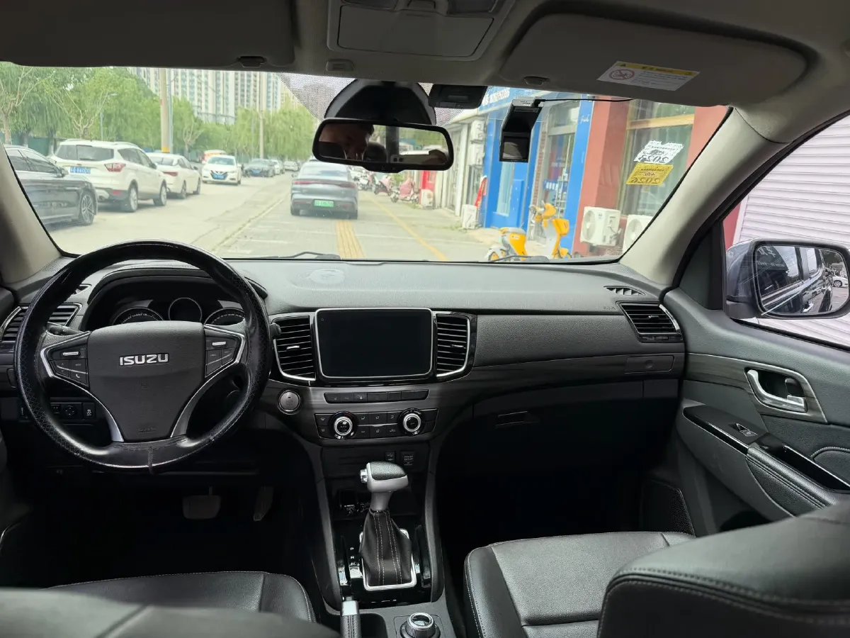 2020 Isuzu D-MAX 1.9T 163HP L4 6AT,autocango,china used car exporter,china ev exporter,chinese used car exporter,chinese used ev exporter