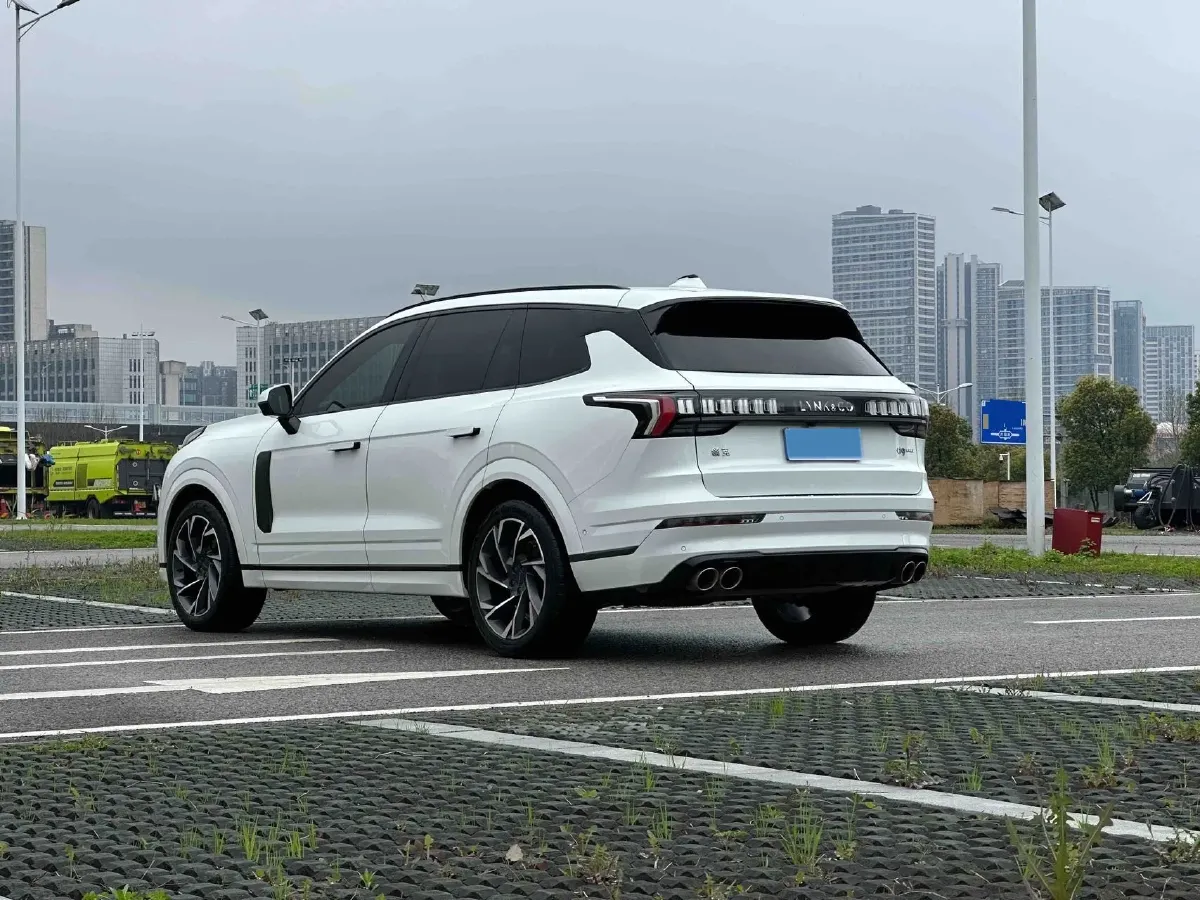2021 Buick GL8 2.0T 237HP L4 9AT,autocango,china used car exporter,china ev exporter,chinese used car exporter,chinese used ev exporter