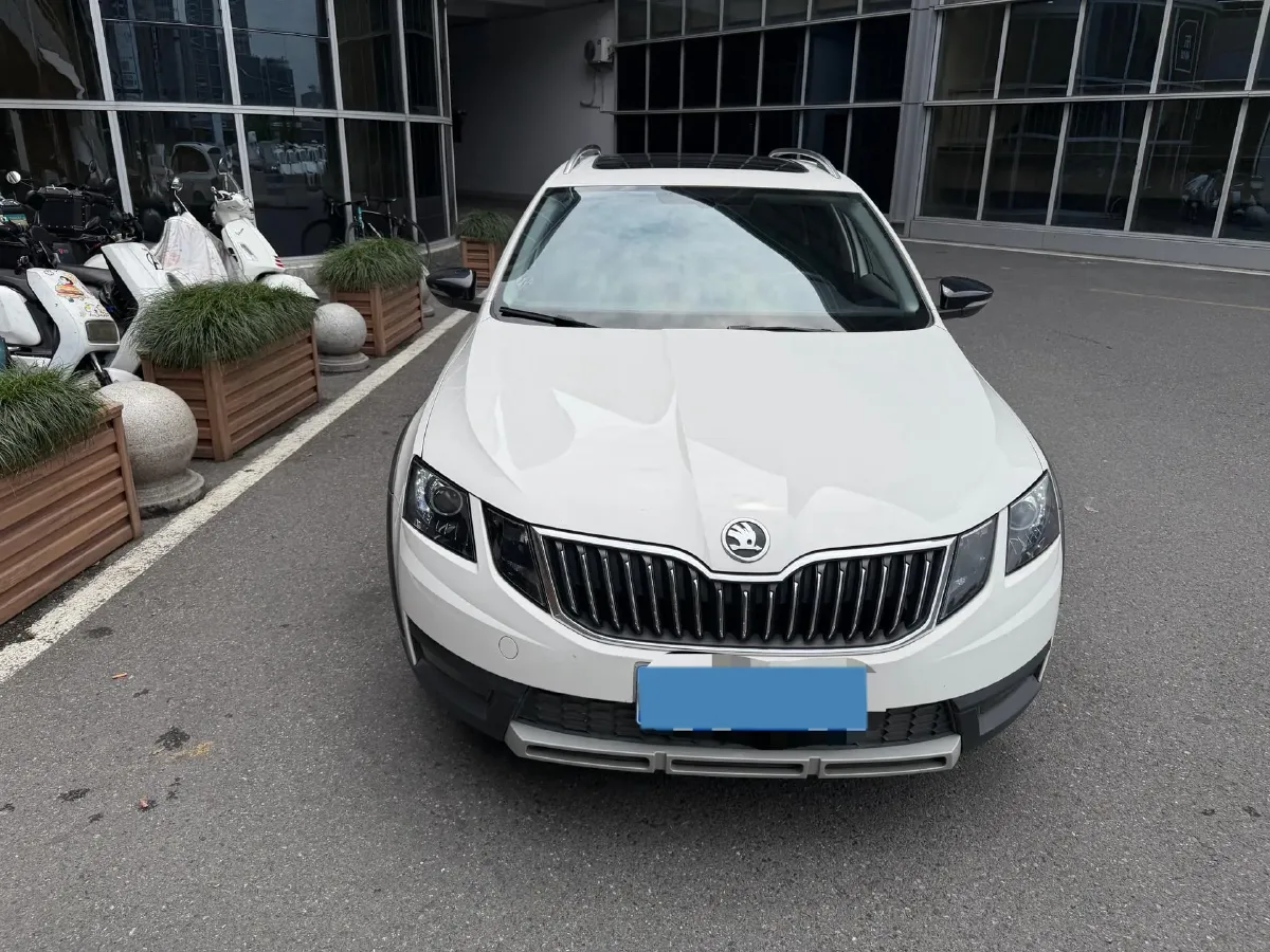 2018 Skoda Octavia 1.2T 116HP L4 7DCT,autocango,china used car exporter,china ev exporter,chinese used car exporter,chinese used ev exporter