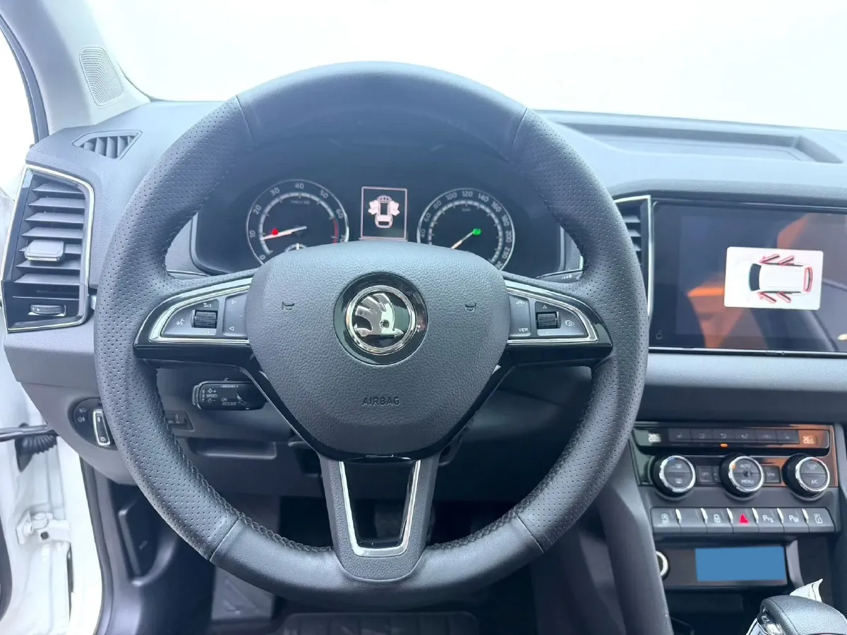 2021 Skoda Karoq 1.4T 150HP L4 7DCT,autocango,china used car exporter,china ev exporter,chinese used car exporter,chinese used ev exporter