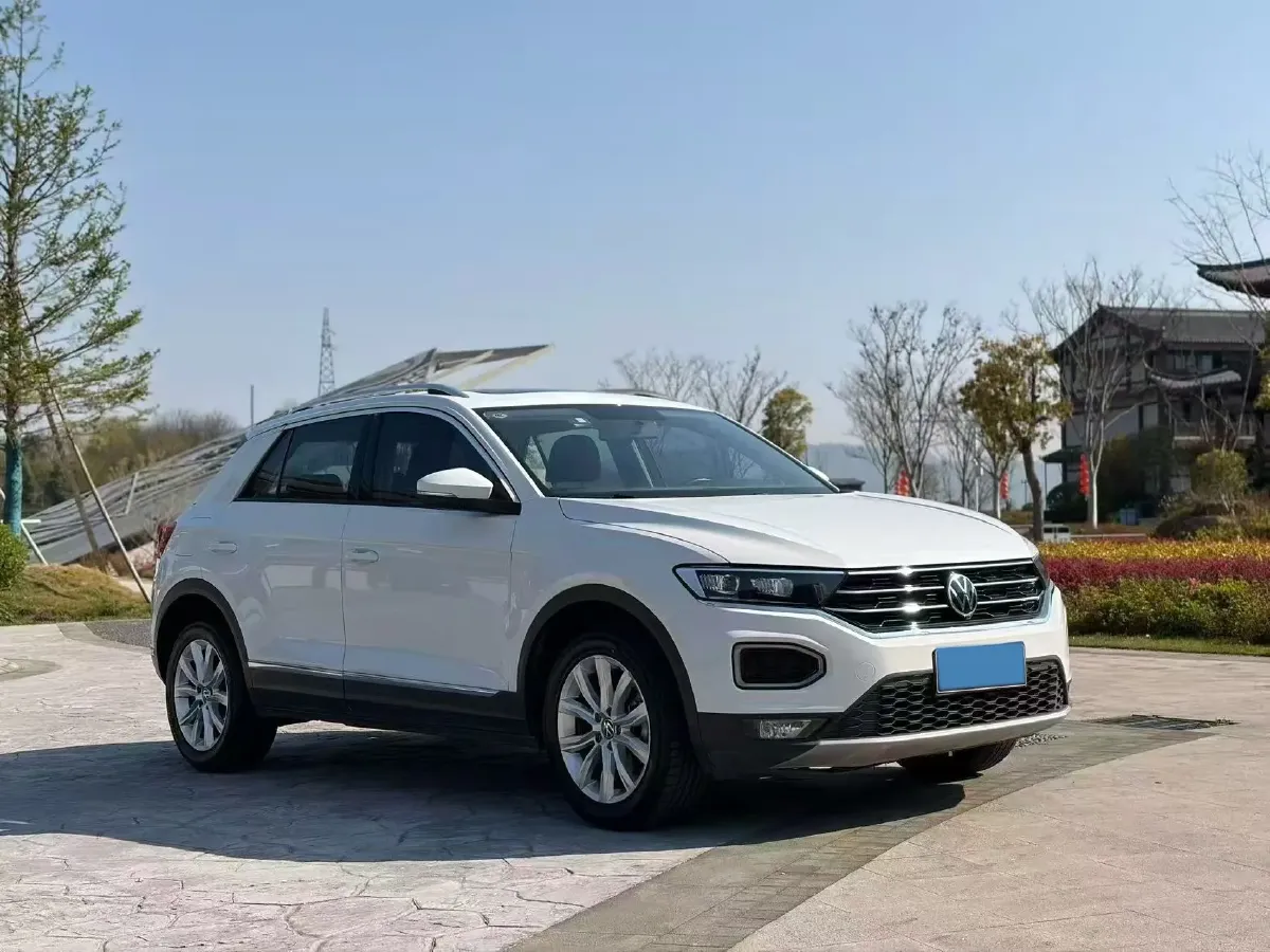 2022 Volkswagen T-Roc 1.4T 150HP L4 7DCT,autocango,china used car exporter,china ev exporter,chinese used car exporter,chinese used ev exporter
