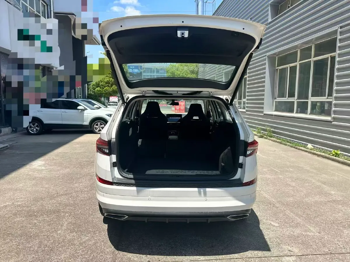 2022 Skoda Kodiak 2.0T 186HP L4 7DCT,autocango,china used car exporter,china ev exporter,chinese used car exporter,chinese used ev exporter