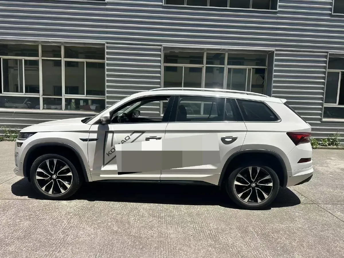 2022 Skoda Kodiak 2.0T 186HP L4 7DCT,autocango,china used car exporter,china ev exporter,chinese used car exporter,chinese used ev exporter