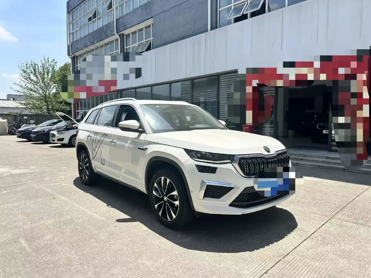 2022 Skoda Kodiak 2.0T 186HP L4 7DCT,autocango,china used car exporter,china ev exporter,chinese used car exporter,chinese used ev exporter