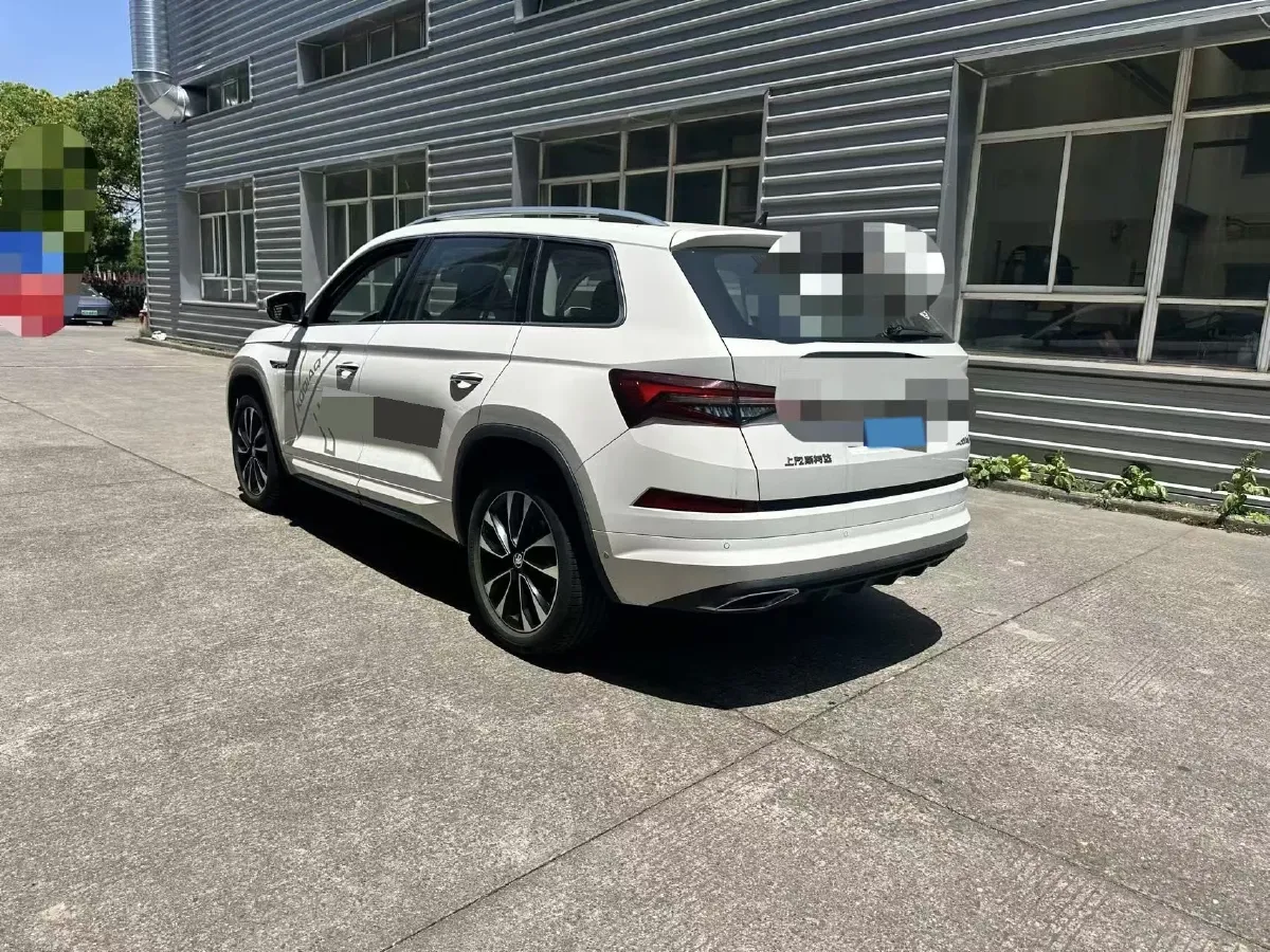 2022 Skoda Kodiak 2.0T 186HP L4 7DCT,autocango,china used car exporter,china ev exporter,chinese used car exporter,chinese used ev exporter