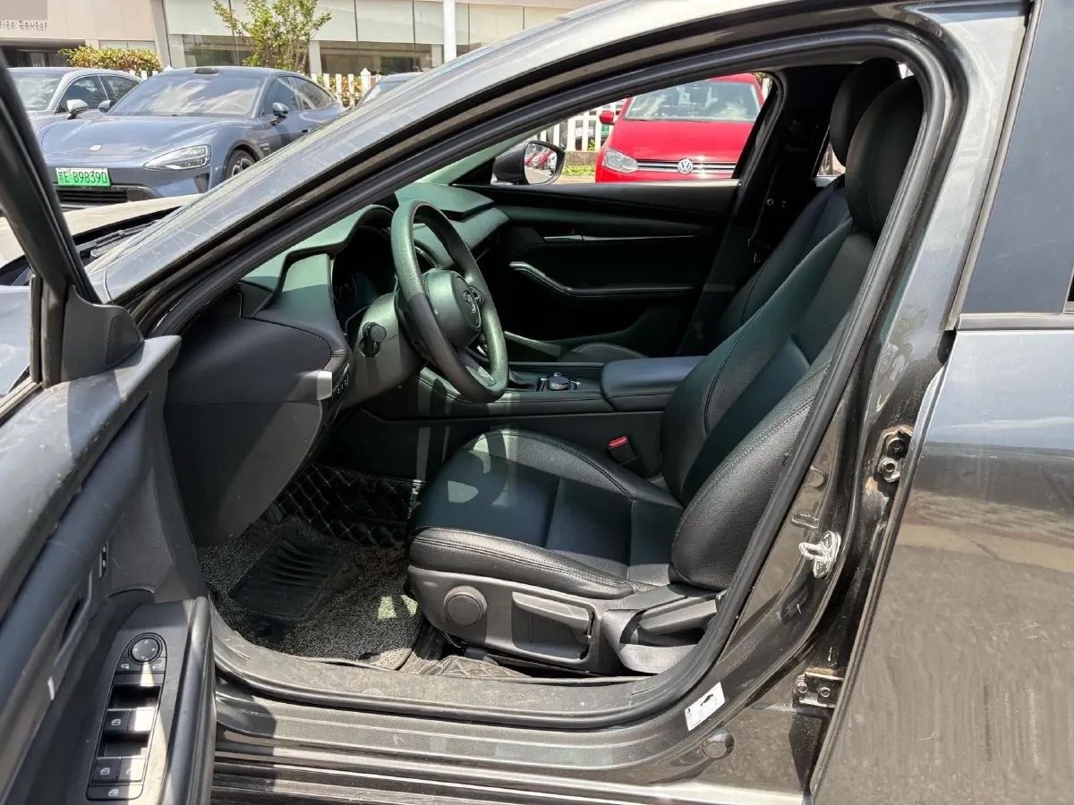 2022 Mazda 3 Axela 2.0L 158HP L4 6AT,autocango,china used car exporter,china ev exporter,chinese used car exporter,chinese used ev exporter