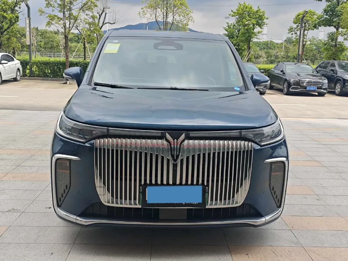 2026 Voyah Dream 1.5T 150HP L4 PHEV,autocango,china used car exporter,china ev exporter,chinese used car exporter,chinese used ev exporter