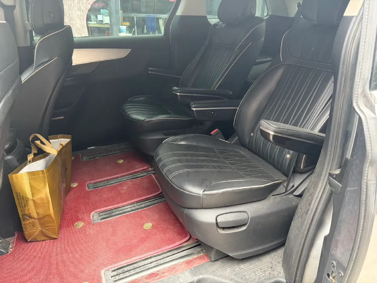 2021 Roewe iMAX8 2.0T 234HP L4 8AT,autocango,china used car exporter,china ev exporter,chinese used car exporter,chinese used ev exporter