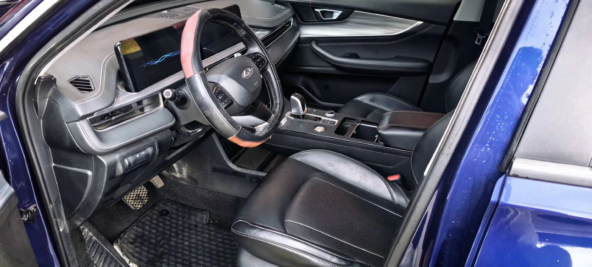 2021 Chery Tiggo 8 Plus 1.6T 197HP L4 7DCT,autocango,china used car exporter,china ev exporter,chinese used car exporter,chinese used ev exporter