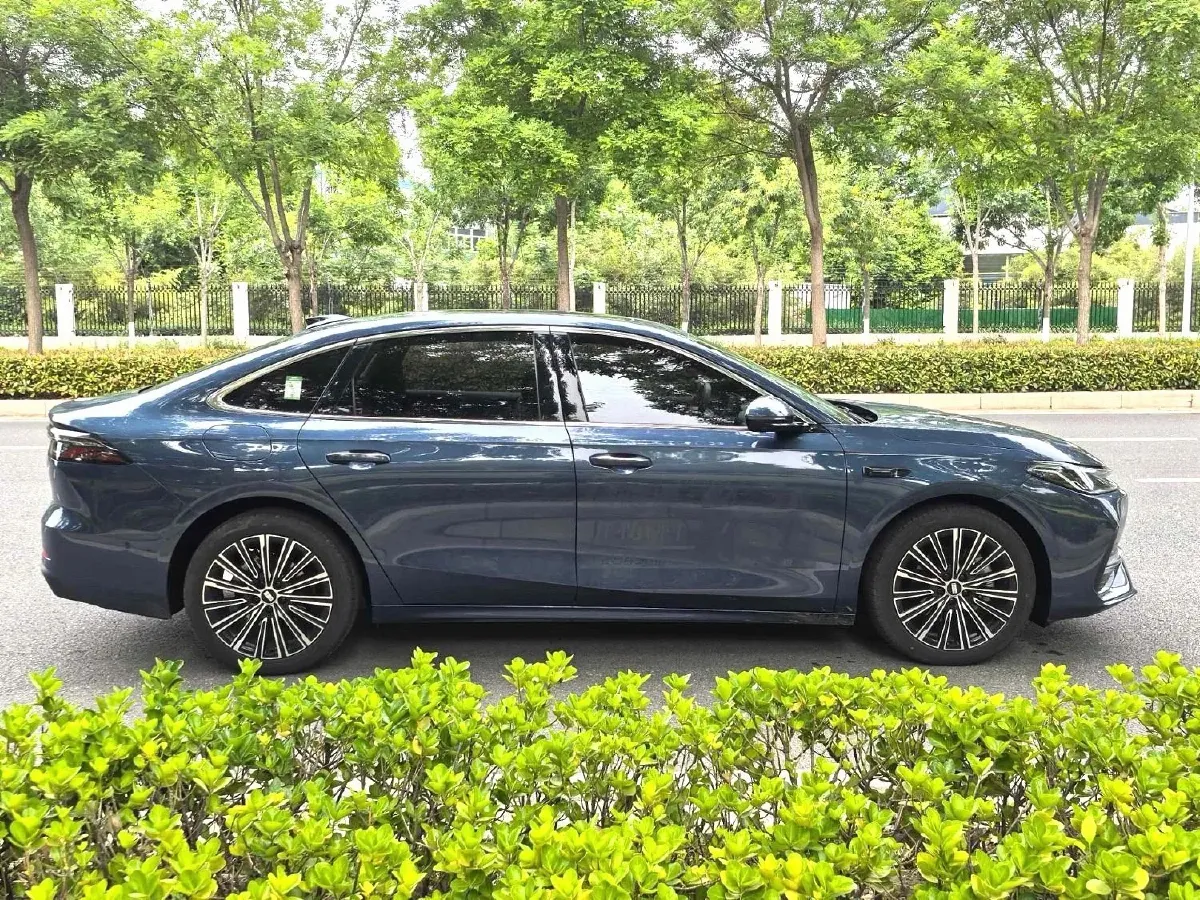 2025 Geely Galaxy A7 1.5L 112HP L4 1DHT PHEV,autocango,china used car exporter,china ev exporter,chinese used car exporter,chinese used ev exporter