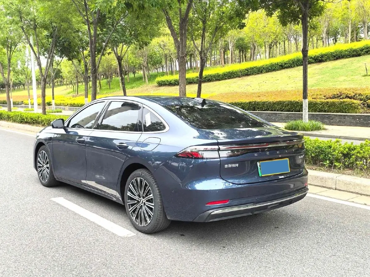 2025 Geely Galaxy A7 1.5L 112HP L4 1DHT PHEV,autocango,china used car exporter,china ev exporter,chinese used car exporter,chinese used ev exporter