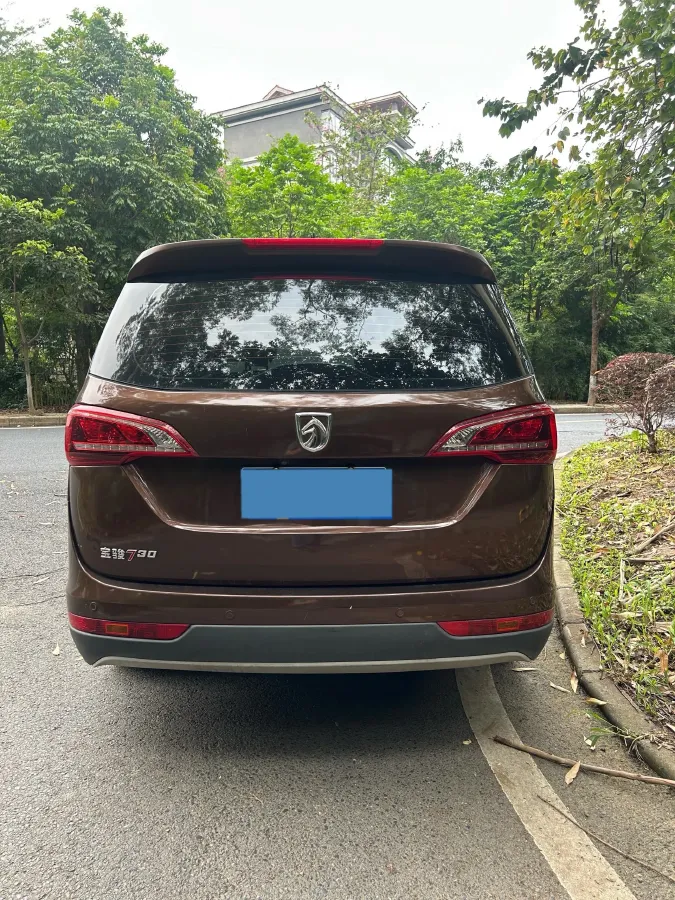 2019 BaoJun 730 1.5L 112HP L4 6MT,autocango,china used car exporter,china ev exporter,chinese used car exporter,chinese used ev exporter