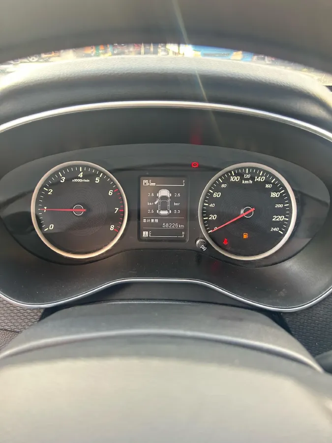 2019 BaoJun 730 1.5L 112HP L4 6MT,autocango,china used car exporter,china ev exporter,chinese used car exporter,chinese used ev exporter