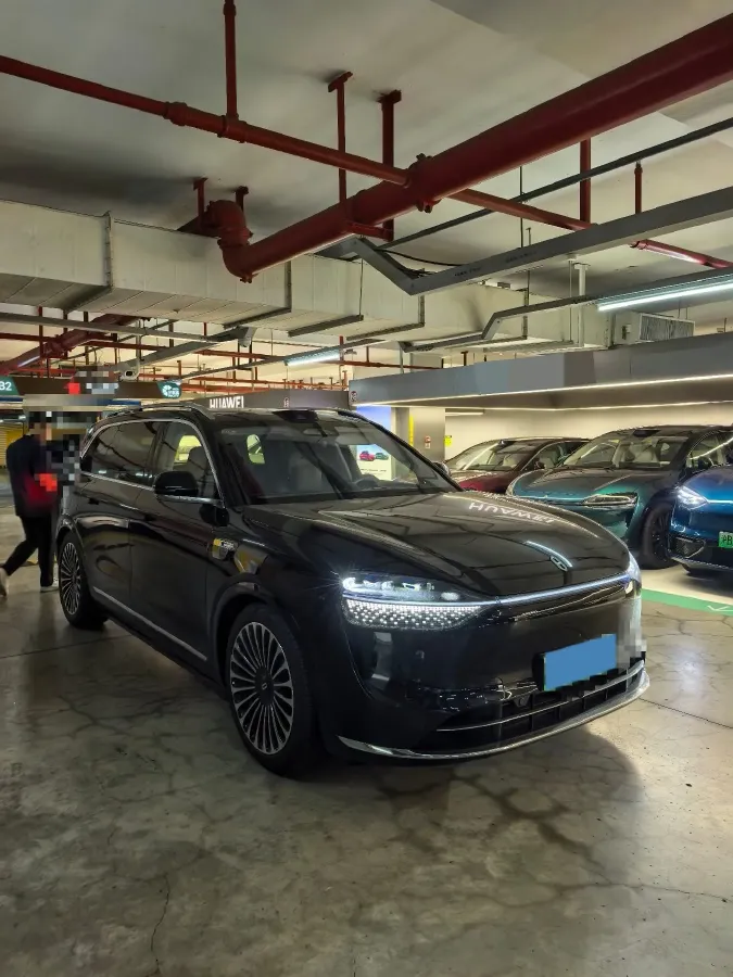 2025 AITO AITO M9 REEV 160HP REEV 52KWH,autocango,china used car exporter,china ev exporter,chinese used car exporter,chinese used ev exporter