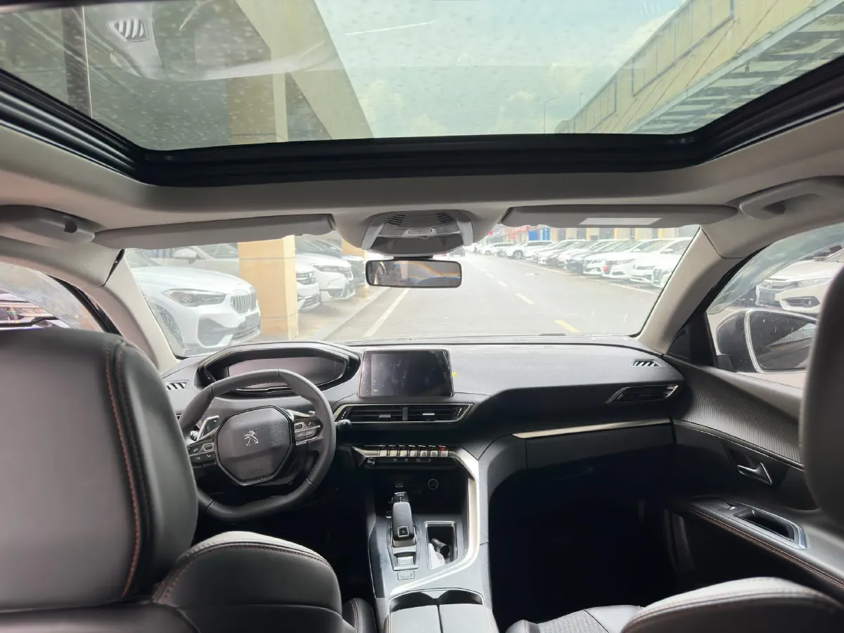 2019 Peugeot 5008 1.8T 211HP L4 8AT,autocango,china used car exporter,china ev exporter,chinese used car exporter,chinese used ev exporter