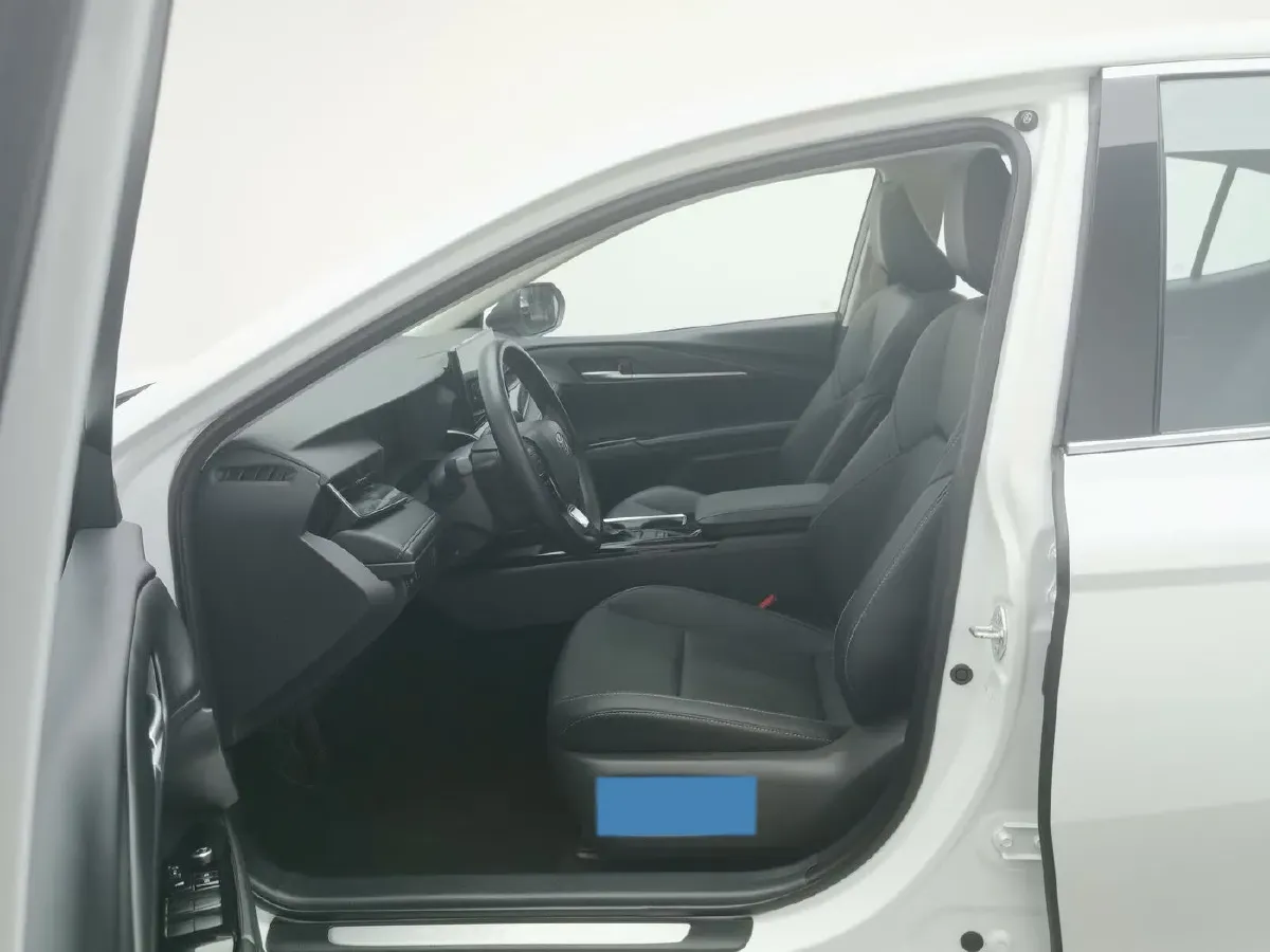 2023 ChangAn UNI-V iDD 1.5T 170HP L4 6TCT PHEV 18.4KWH,autocango,china used car exporter,china ev exporter,chinese used car exporter,chinese used ev exporter