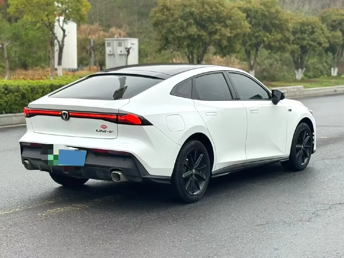 2023 ChangAn UNI-V iDD 1.5T 170HP L4 6TCT PHEV 18.4KWH,autocango,china used car exporter,china ev exporter,chinese used car exporter,chinese used ev exporter