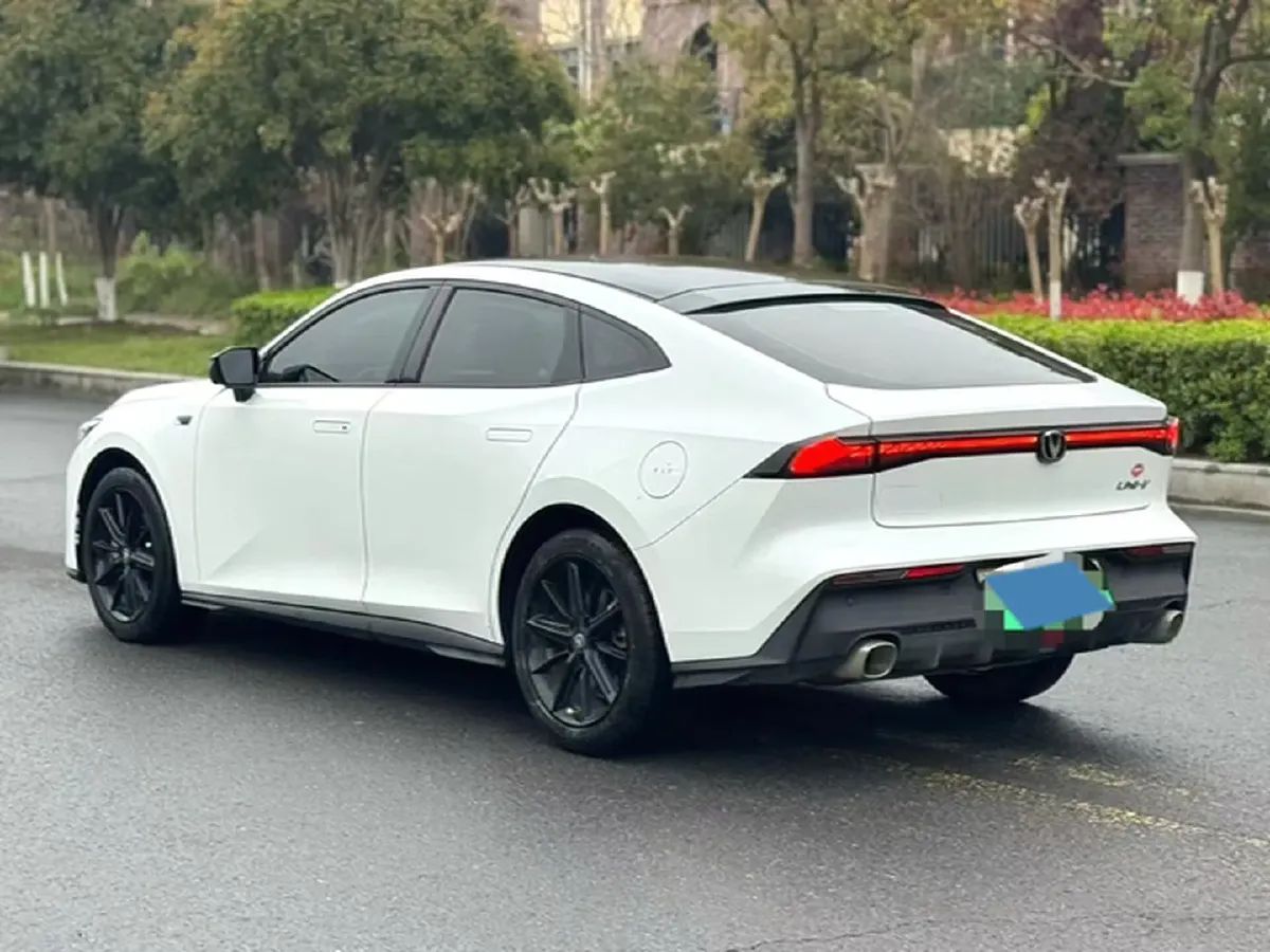 2023 ChangAn UNI-V iDD 1.5T 170HP L4 6TCT PHEV 18.4KWH,autocango,china used car exporter,china ev exporter,chinese used car exporter,chinese used ev exporter